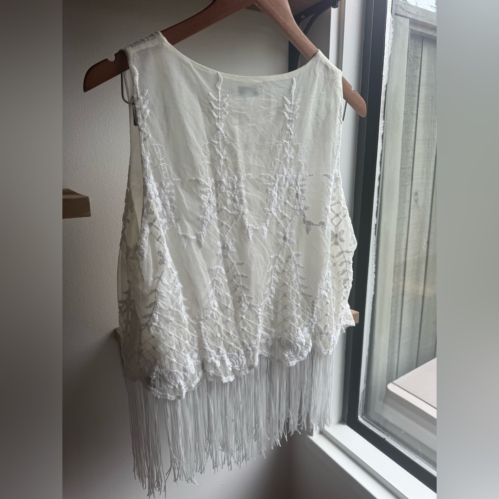 Ivory Lace Fringe Tank - Picture 4 of 5